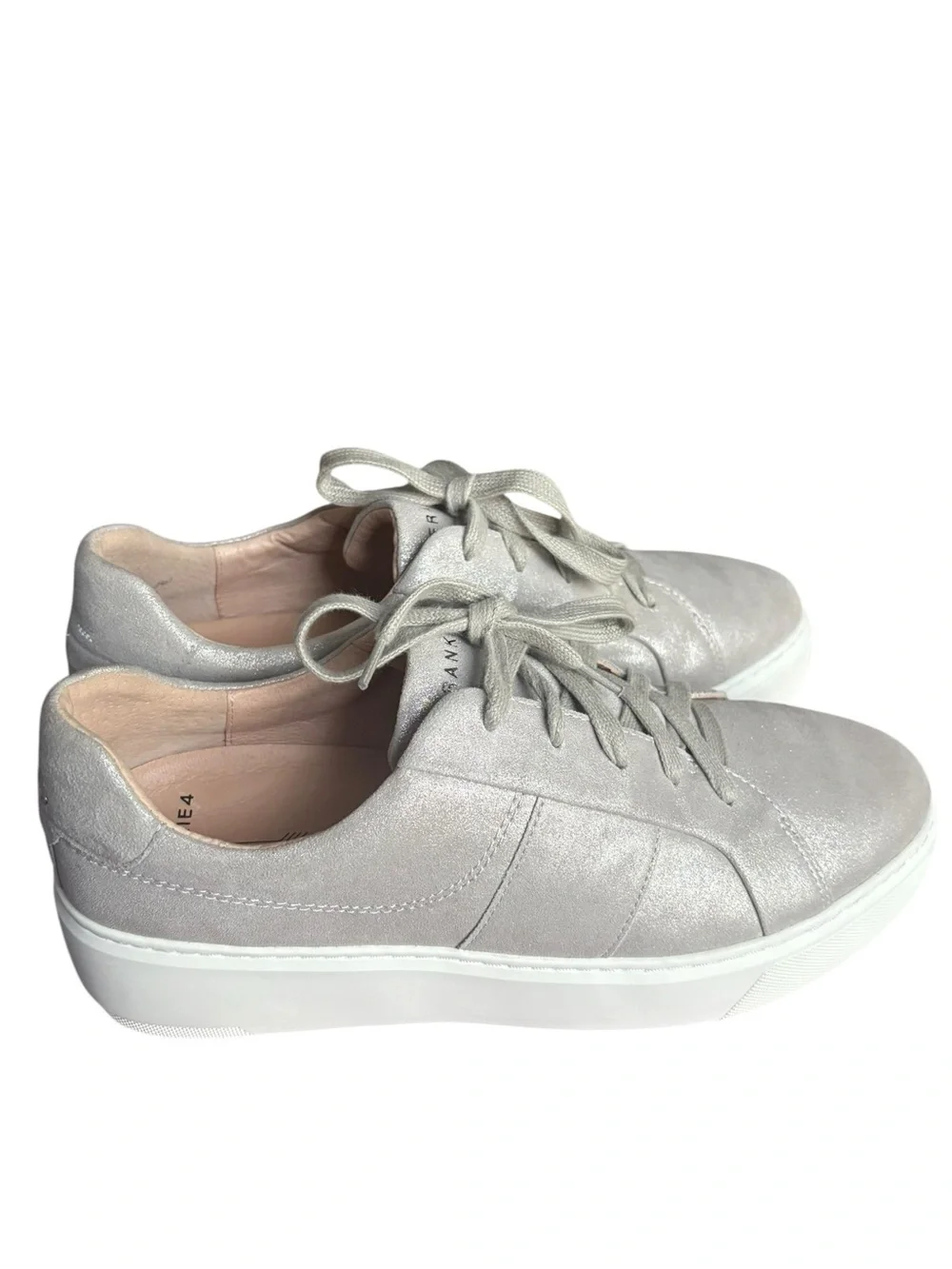 FRANKIE Riley Silver WOMEN'S SNEAKER size 9.